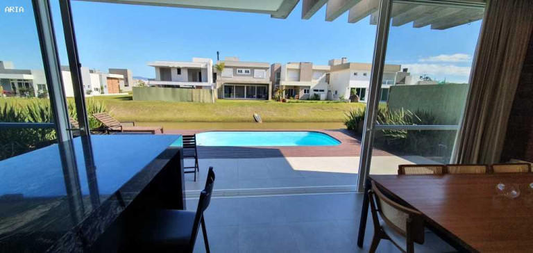 Imagem Casa com 4 Quartos à Venda, 311 m² em Centro - Capão Da Canoa