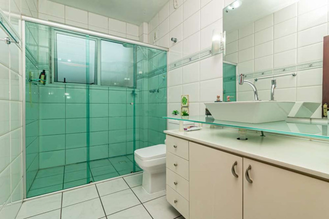 Imagem Apartamento com 3 Quartos à Venda, 100 m² em Petrópolis - Porto Alegre Imagem Apartamento com 3 Quartos à Venda, 100 m² em Petrópolis - Porto Alegre