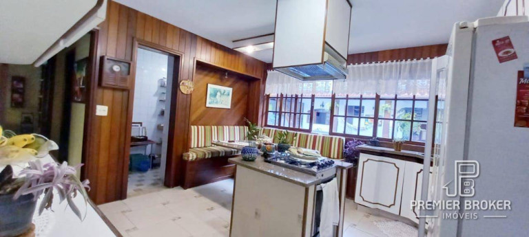Imagem Casa com 4 Quartos à Venda, 200 m² em Albuquerque - Teresópolis Imagem Casa com 4 Quartos à Venda, 200 m² em Albuquerque - Teresópolis