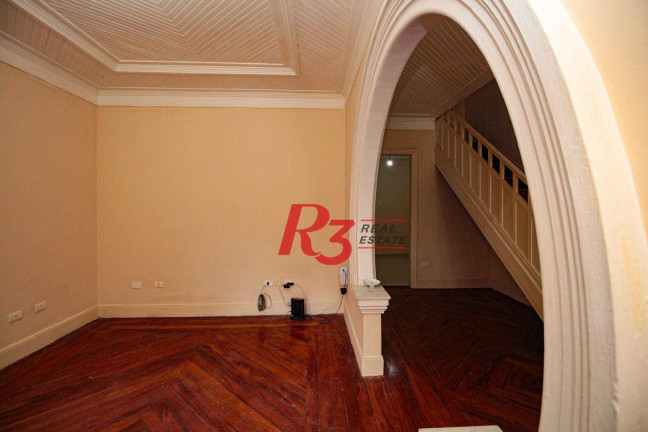 Imagem Casa com 4 Quartos à Venda ou Locação, 212 m² em Gonzaga - Santos Imagem Casa com 4 Quartos à Venda ou Locação, 212 m² em Gonzaga - Santos