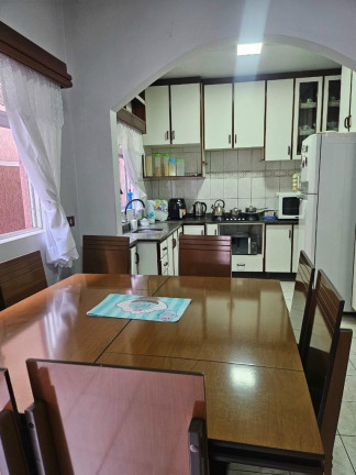 Imagem Casa com 4 Quartos à Venda, 180 m² em Boqueirão - Curitiba Imagem Casa com 4 Quartos à Venda, 180 m² em Boqueirão - Curitiba