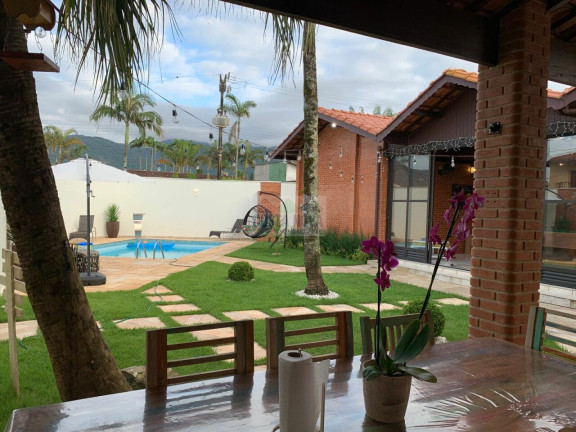 Imagem Casa com 3 Quartos à Venda, 220 m² em Flórida - Praia Grande Imagem Casa com 3 Quartos à Venda, 220 m² em Flórida - Praia Grande