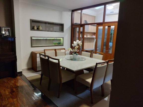 Imagem Casa com 3 Quartos à Venda, 239 m² Imagem Casa com 3 Quartos à Venda, 239 m²