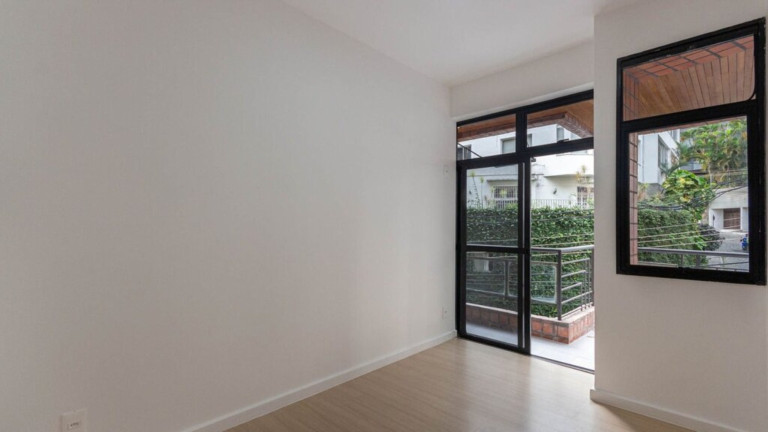 Imagem Imóvel com 2 Quartos à Venda, 99 m² em Lagoa - Rio De Janeiro Imagem Imóvel com 2 Quartos à Venda, 99 m² em Lagoa - Rio De Janeiro