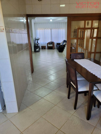 Imagem Casa com 3 Quartos à Venda, 280 m² em Vila Lavinia - Mogi Das Cruzes Imagem Casa com 3 Quartos à Venda, 280 m² em Vila Lavinia - Mogi Das Cruzes