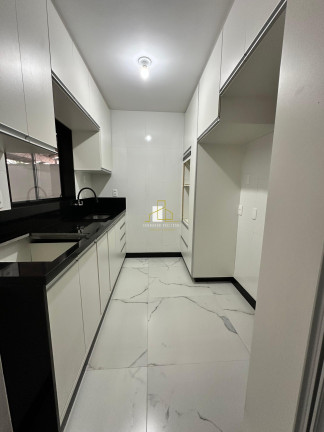Imagem Casa com 2 Quartos à Venda, 67 m² em Colina De Laranjeiras - Serra