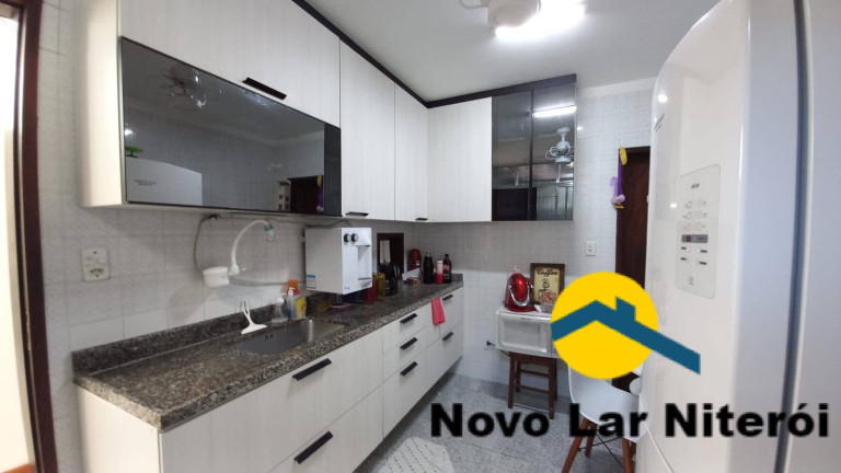 Imagem Casa com 4 Quartos à Venda, 240 m² em Centro - Niterói