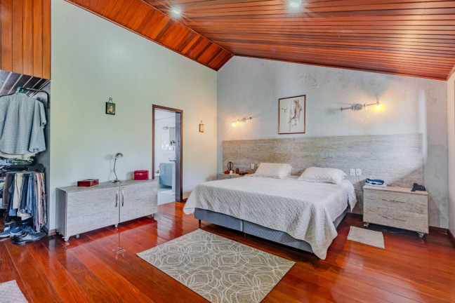 Imagem Casa com 3 Quartos à Venda, 385 m² em Agronomia - Porto Alegre Imagem Casa com 3 Quartos à Venda, 385 m² em Agronomia - Porto Alegre
