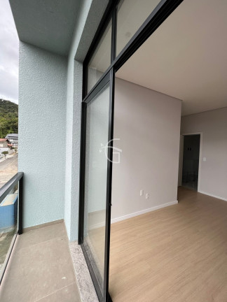 Imagem Casa com 3 Quartos à Venda, 203 m² em Saguaçu - Joinville Imagem Casa com 3 Quartos à Venda, 203 m² em Saguaçu - Joinville