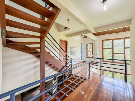 Imagem Casa com 4 Quartos à Venda, 276 m² em Carlos Guinle - Teresópolis Imagem Casa com 4 Quartos à Venda, 276 m² em Carlos Guinle - Teresópolis