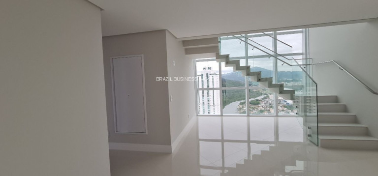 Imagem Imóvel com 4 Quartos à Venda, 227 m² em Centro - Balneário Camboriú Imagem Imóvel com 4 Quartos à Venda, 227 m² em Centro - Balneário Camboriú
