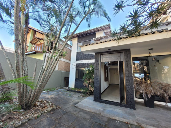 Imagem Casa com 4 Quartos à Venda, 380 m² em Praia Do Pecado - Macaé Imagem Casa com 4 Quartos à Venda, 380 m² em Praia Do Pecado - Macaé