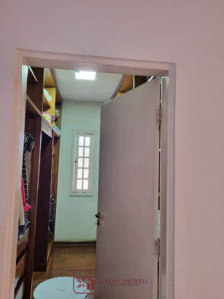 Imagem Casa com 3 Quartos à Venda, 300 m² em Nova Caieiras - Caieiras Imagem Casa com 3 Quartos à Venda, 300 m² em Nova Caieiras - Caieiras