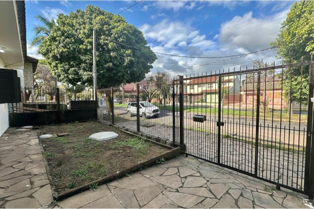 Imagem Casa com 3 Quartos à Venda, 173 m² em Sarandi - Porto Alegre Imagem Casa com 3 Quartos à Venda, 173 m² em Sarandi - Porto Alegre