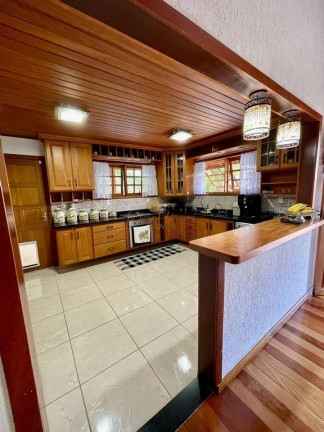 Imagem Casa com 2 Quartos à Venda, 1.192 m² em Albuquerque - Teresópolis Imagem Casa com 2 Quartos à Venda, 1.192 m² em Albuquerque - Teresópolis