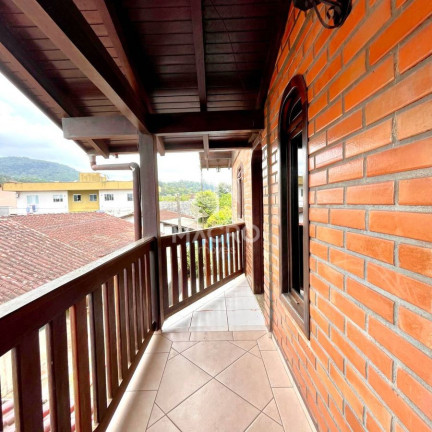 Imagem Casa com 3 Quartos à Venda, 166 m² em Ilha Da Figueira - Jaraguá Do Sul Imagem Casa com 3 Quartos à Venda, 166 m² em Ilha Da Figueira - Jaraguá Do Sul