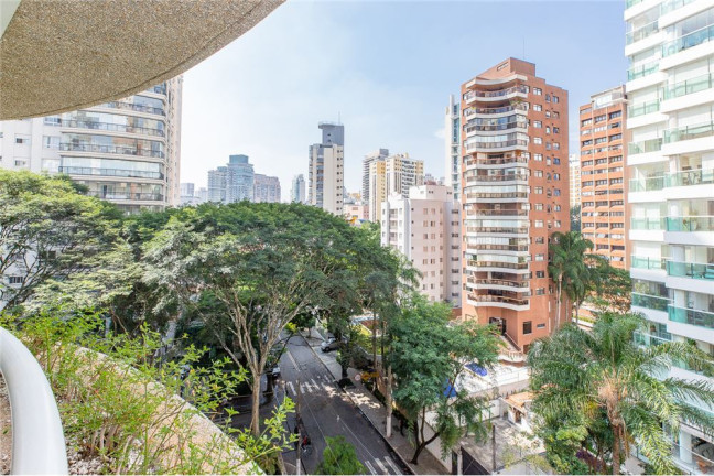 Imagem Apartamento com 3 Quartos à Venda, 243 m² em Vila Uberabinha - São Paulo
