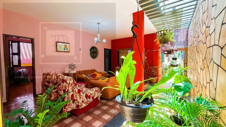 Imagem Casa com 7 Quartos à Venda, 300 m² em Aldeota - Fortaleza Imagem Casa com 7 Quartos à Venda, 300 m² em Aldeota - Fortaleza