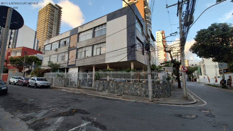 Imagem Imóvel com 3 Quartos à Venda, 110 m² em Barra - Salvador Imagem Imóvel com 3 Quartos à Venda, 110 m² em Barra - Salvador