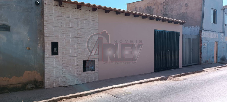 Imagem Casa com 2 Quartos à Venda, em Alto São João - Montes Claros Imagem Casa com 2 Quartos à Venda, em Alto São João - Montes Claros