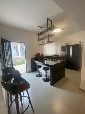 Imagem Casa com 3 Quartos à Venda, 300 m² em Caiçaras - Belo Horizonte Imagem Casa com 3 Quartos à Venda, 300 m² em Caiçaras - Belo Horizonte