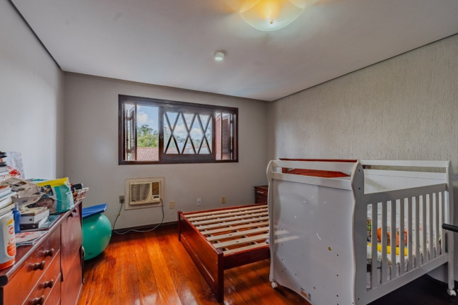 Imagem Casa com 3 Quartos à Venda, 385 m² em Agronomia - Porto Alegre Imagem Casa com 3 Quartos à Venda, 385 m² em Agronomia - Porto Alegre