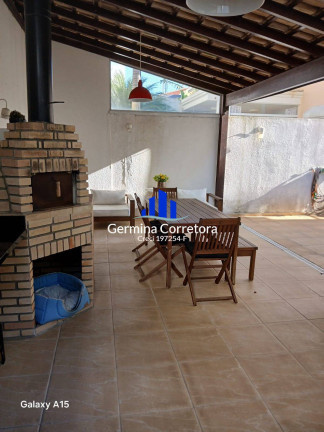 Imagem Casa com 3 Quartos à Venda, 160 m² em Tamboré - Santana De Parnaíba Imagem Casa com 3 Quartos à Venda, 160 m² em Tamboré - Santana De Parnaíba