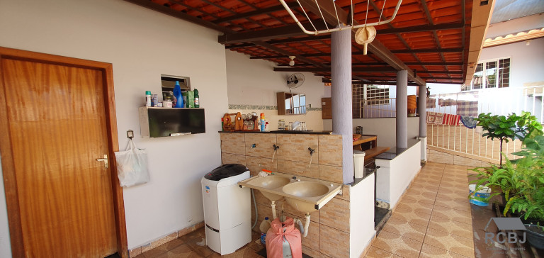 Imagem Casa com 3 Quartos à Venda, em Nova Esmeraldas - Esmeraldas Imagem Casa com 3 Quartos à Venda, em Nova Esmeraldas - Esmeraldas