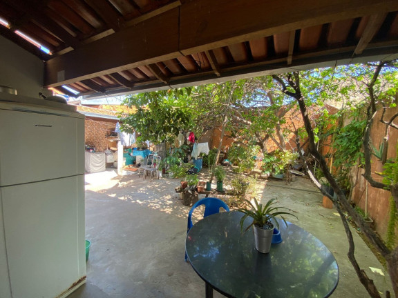 Imagem Casa com 3 Quartos à Venda, 180 m² em João Alves - Montes Claros Imagem Casa com 3 Quartos à Venda, 180 m² em João Alves - Montes Claros