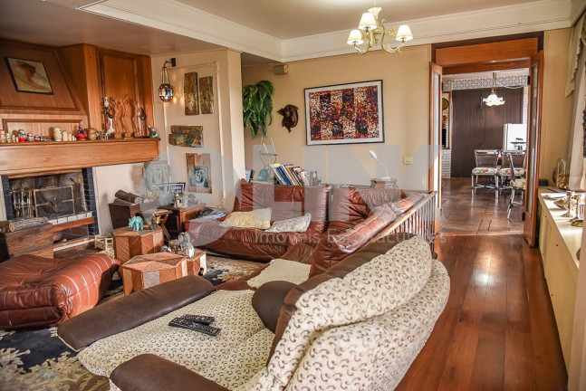 Imagem Casa com 5 Quartos à Venda, 860 m² em Sétimo Céu - Porto Alegre Imagem Casa com 5 Quartos à Venda, 860 m² em Sétimo Céu - Porto Alegre