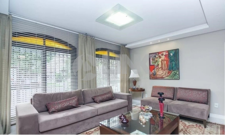 Imagem Casa com 5 Quartos à Venda, 294 m² em Jardim Botânico - Porto Alegre Imagem Casa com 5 Quartos à Venda, 294 m² em Jardim Botânico - Porto Alegre