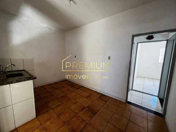 Imagem Casa com 2 Quartos à Venda, 300 m² em Vila Nova Esperia - Jundiaí Imagem Casa com 2 Quartos à Venda, 300 m² em Vila Nova Esperia - Jundiaí