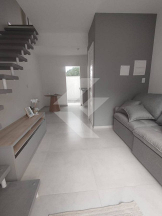 Imagem Casa com 2 Quartos à Venda, 76 m² em Espinheiros - Itajaí
