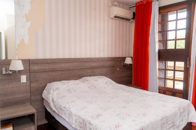 Imagem Casa com 5 Quartos à Venda, 300 m² em Estreito - Florianópolis