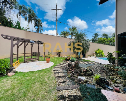 Imagem Casa com 5 Quartos à Venda, 406 m² em América - Joinville Imagem Casa com 5 Quartos à Venda, 406 m² em América - Joinville