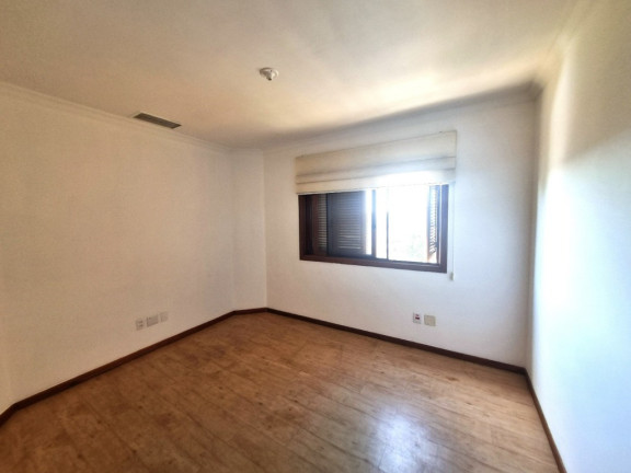 Imagem Apartamento com 3 Quartos à Venda, 175 m² em Auxiliadora - Porto Alegre Imagem Apartamento com 3 Quartos à Venda, 175 m² em Auxiliadora - Porto Alegre