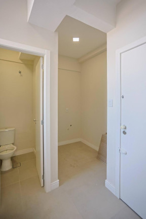 Imagem Imóvel com 2 Quartos à Venda, em Moinhos De Vento - Porto Alegre Imagem Imóvel com 2 Quartos à Venda, em Moinhos De Vento - Porto Alegre