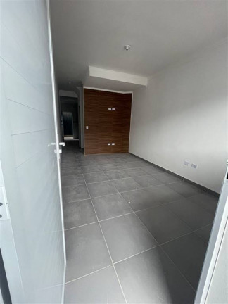Imagem Sobrado com 2 Quartos à Venda, 70 m² em Esmeralda - Praia Grande Imagem Sobrado com 2 Quartos à Venda, 70 m² em Esmeralda - Praia Grande