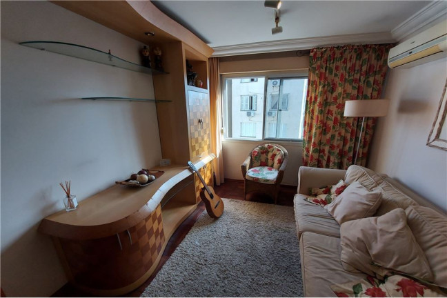 Imagem Imóvel com 1 Quarto à Venda, em Centro Histórico - Porto Alegre Imagem Imóvel com 1 Quarto à Venda, em Centro Histórico - Porto Alegre
