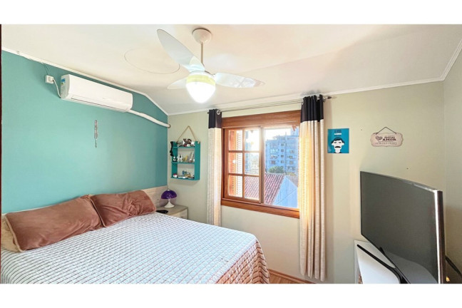 Imagem Casa com 3 Quartos à Venda,  em Vila Conceição - Porto Alegre