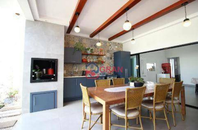 Imagem Casa com 4 Quartos à Venda, 233 m² em Butiatuvinha - Curitiba Imagem Casa com 4 Quartos à Venda, 233 m² em Butiatuvinha - Curitiba