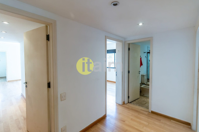 Imagem Apartamento com 3 Quartos para Alugar, 240 m² em Itaim Bibi - São Paulo
