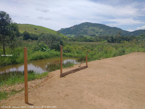 Imagem Chácara com 1 Quarto à Venda, 2.400 m² em Rio Verde - Caldas Imagem Chácara com 1 Quarto à Venda, 2.400 m² em Rio Verde - Caldas