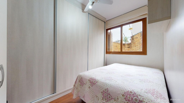 Imagem Imóvel com 1 Quarto à Venda, 35 m² em Petrópolis - Porto Alegre Imagem Imóvel com 1 Quarto à Venda, 35 m² em Petrópolis - Porto Alegre