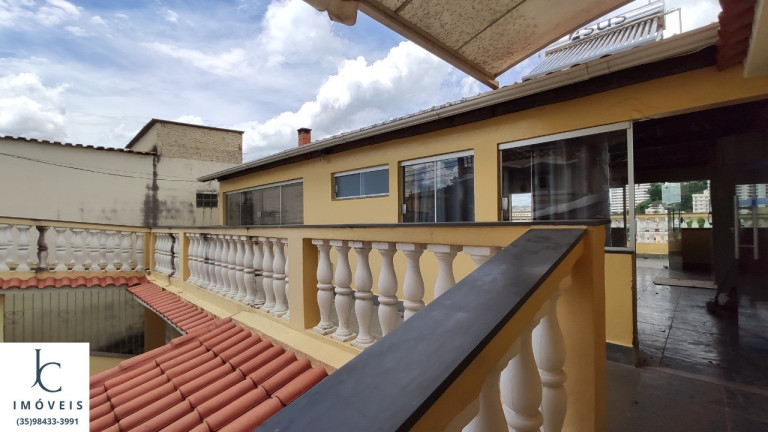 Imagem Casa com 3 Quartos à Venda, 178 m² em Centro - São Lourenço Imagem Casa com 3 Quartos à Venda, 178 m² em Centro - São Lourenço