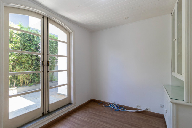 Imagem Imóvel com 4 Quartos à Venda, 260 m² em Jardim Morumbi - São Paulo Imagem Imóvel com 4 Quartos à Venda, 260 m² em Jardim Morumbi - São Paulo