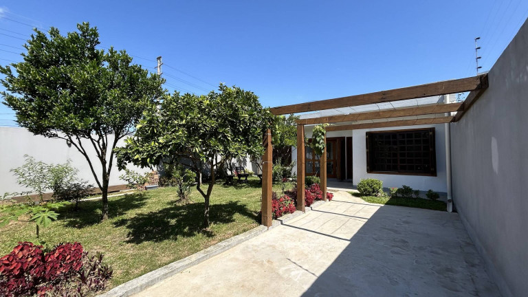 Imagem Casa com 2 Quartos à Venda, 57 m² em Igara - Canoas Imagem Casa com 2 Quartos à Venda, 57 m² em Igara - Canoas