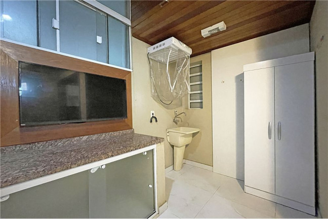 Imagem Casa com 2 Quartos à Venda, em Sarandi - Porto Alegre Imagem Casa com 2 Quartos à Venda, em Sarandi - Porto Alegre