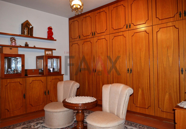 Imagem Casa com 5 Quartos à Venda, 386 m² em Centro - Guarapuava Imagem Casa com 5 Quartos à Venda, 386 m² em Centro - Guarapuava