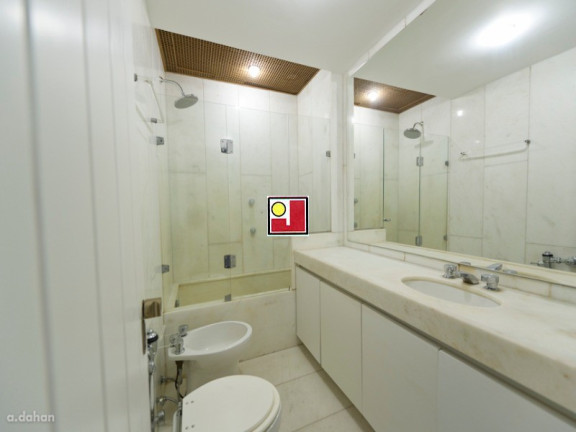 Imagem Apartamento com 4 Quartos à Venda, 319 m² em Lagoa - Rio De Janeiro Imagem Apartamento com 4 Quartos à Venda, 319 m² em Lagoa - Rio De Janeiro